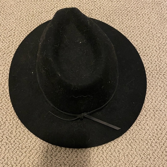 Hat - Picture 2 of 3